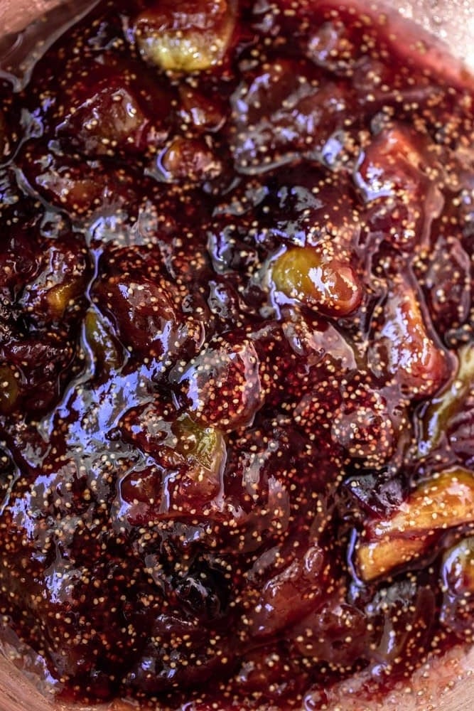 fig jam mixture.