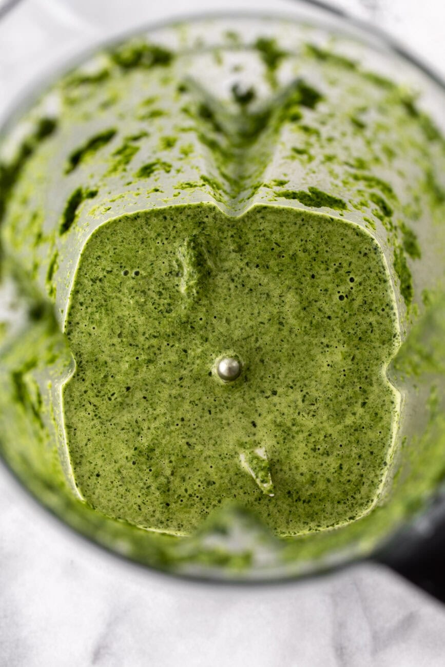 spicy green sauce in blender.