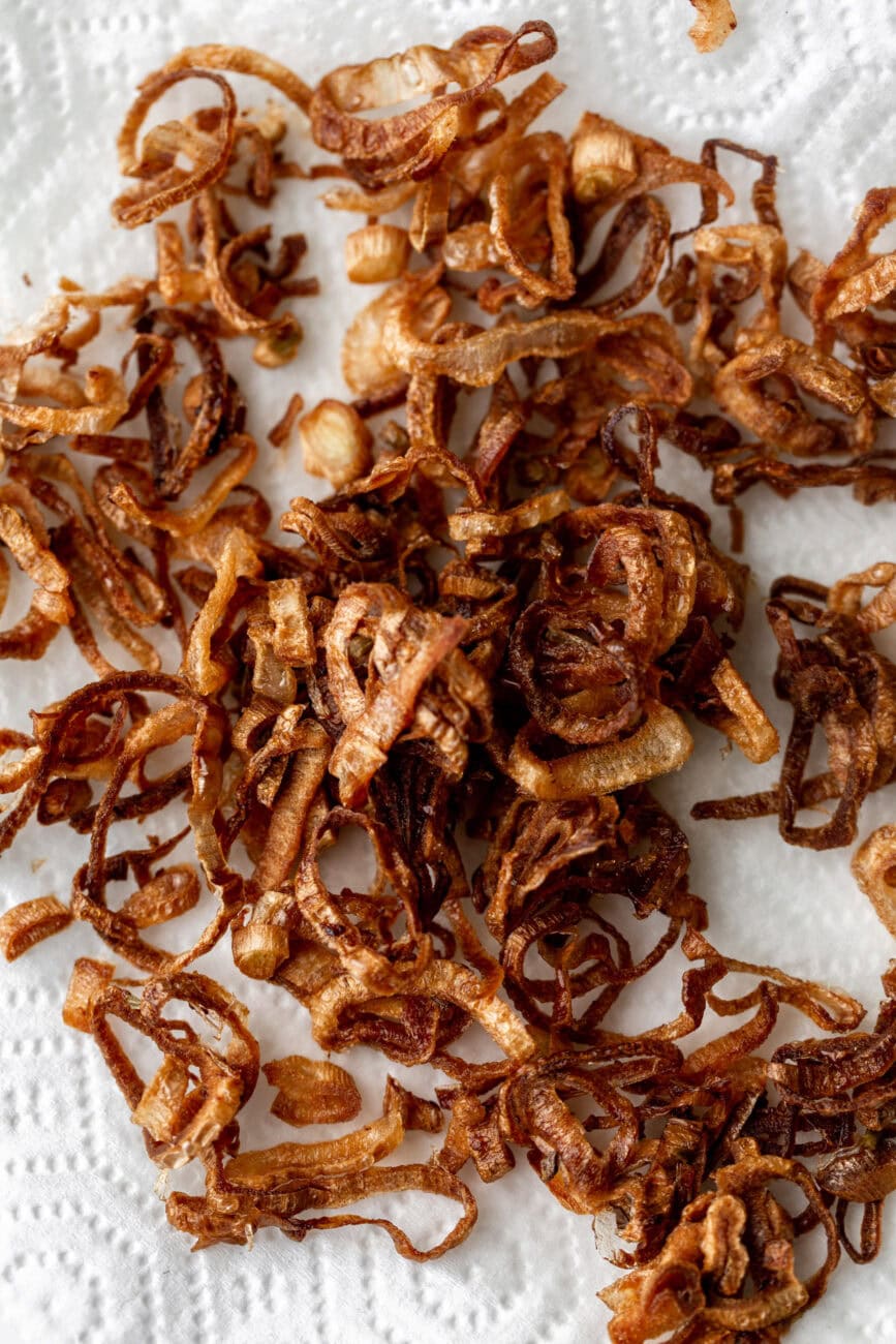 fried crispy shallots.