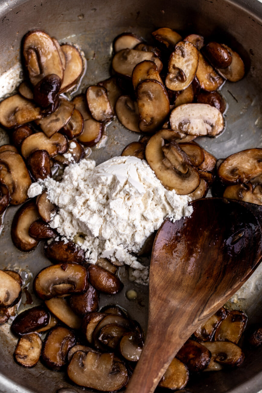 sautéed mushrooms with flour to make bechamel.