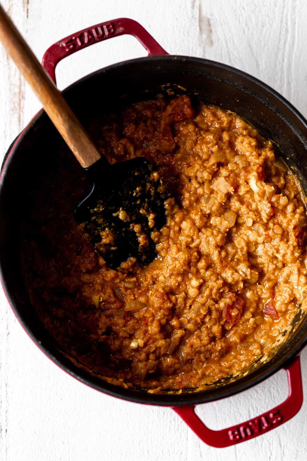cooked red lentil dal in pot