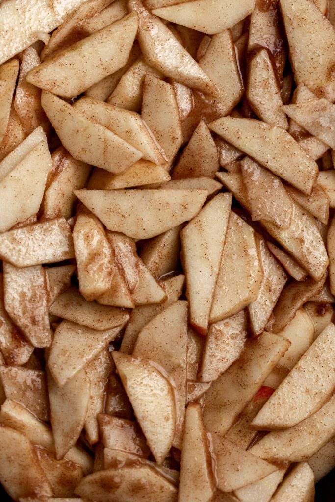 cinnamon sugar apples in slices