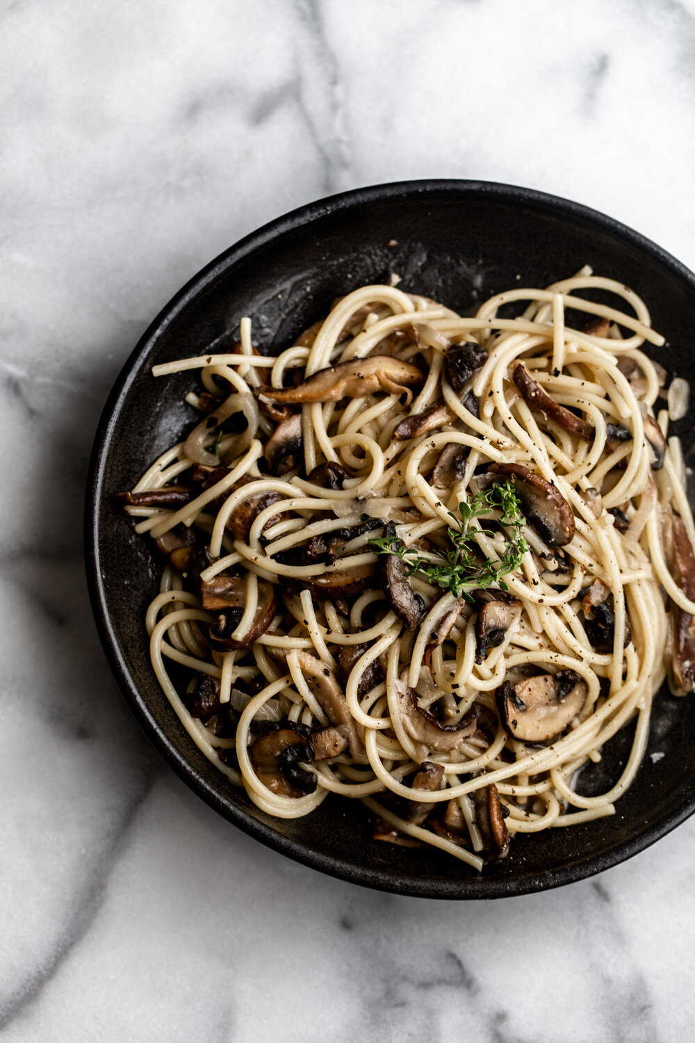 vegetarian mushroom spaghetti with thyme