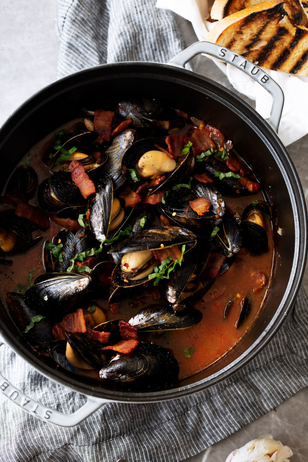 Mussels-in-Tomato-Broth-with-Bacon-Pomi-9.jpg