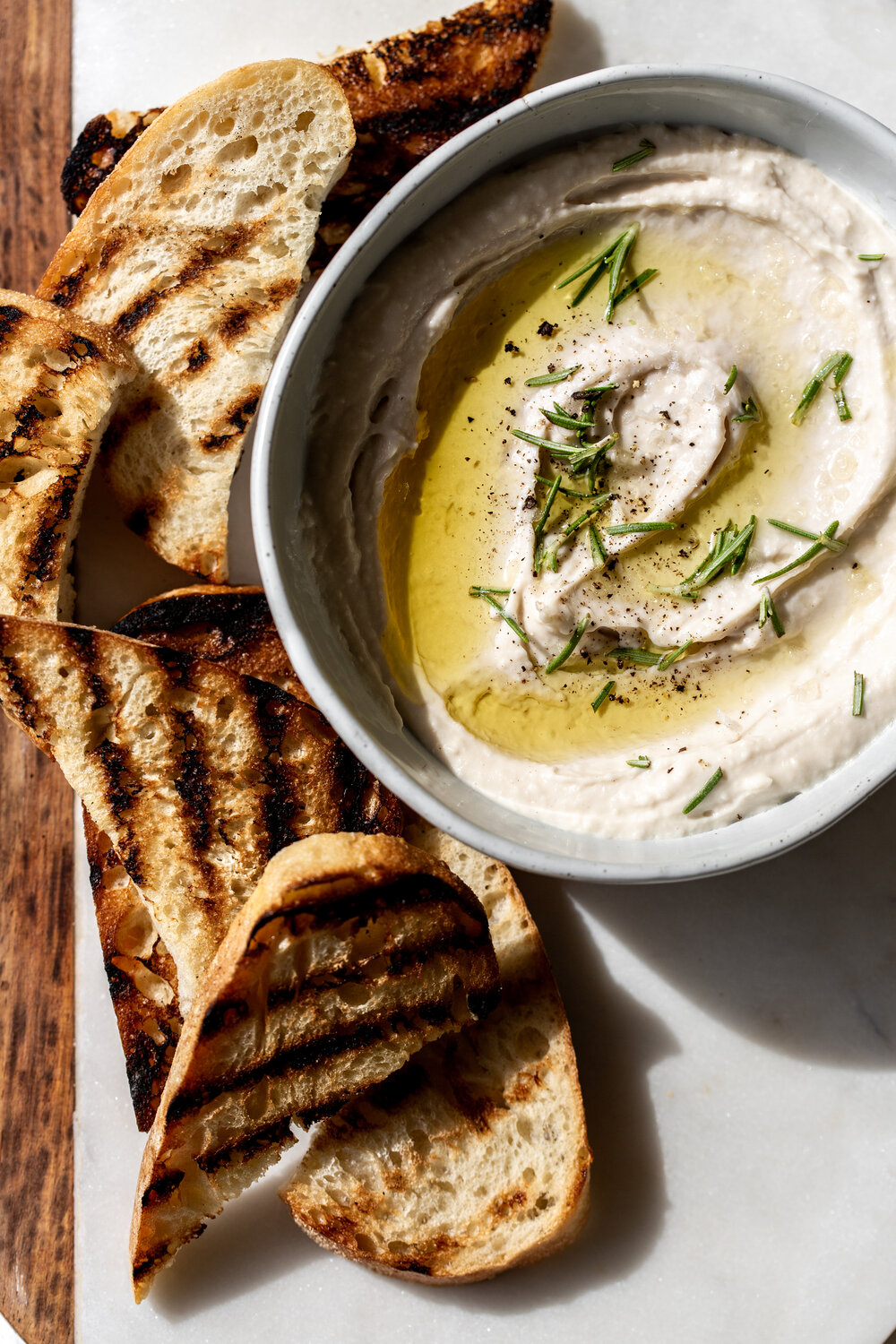 rosemary white bean dip recipe with grilled bread
