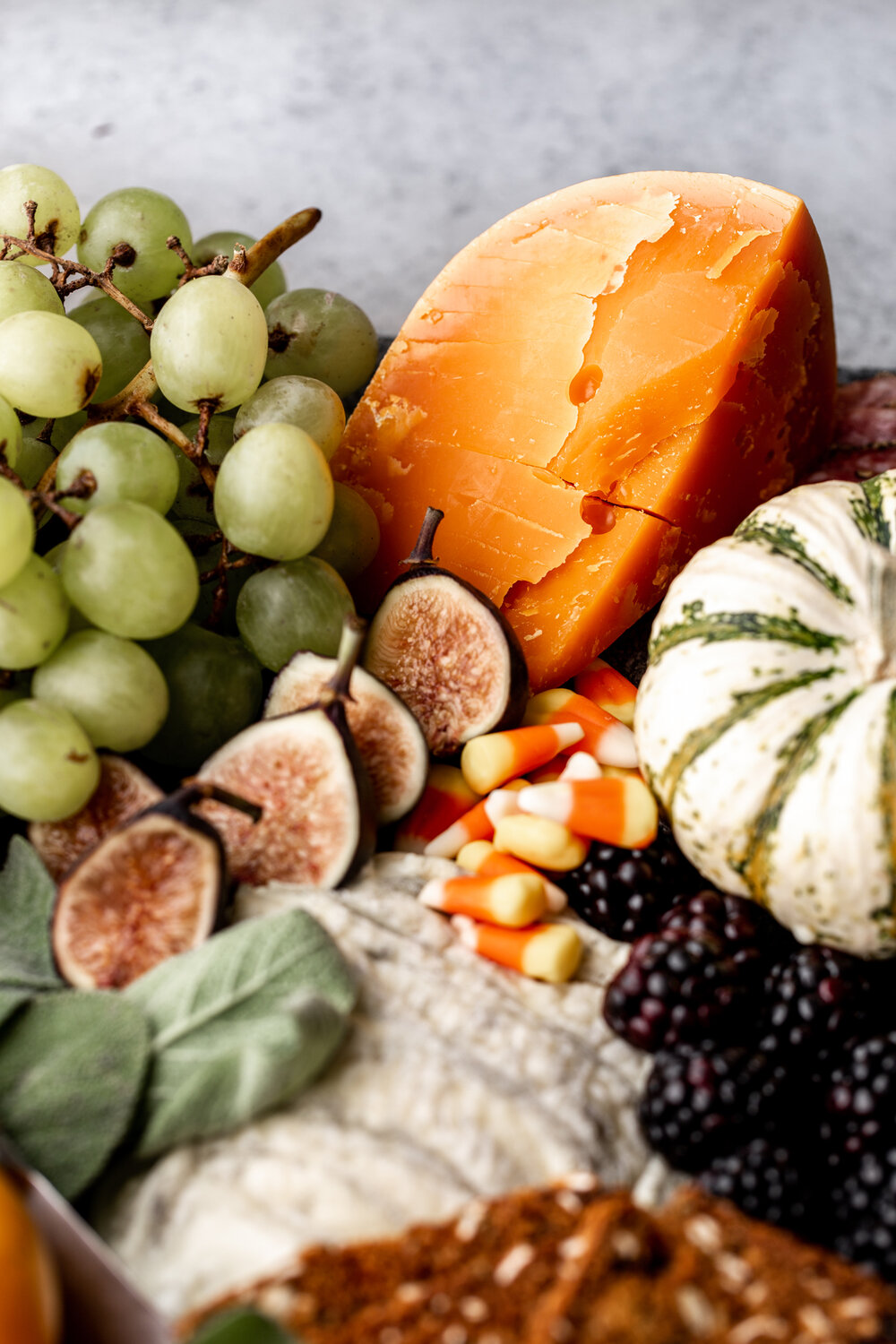 Spooky Halloween Board mimolette 