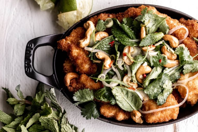 Thai Fried Red Snapper Cooking with Cocktail Rings