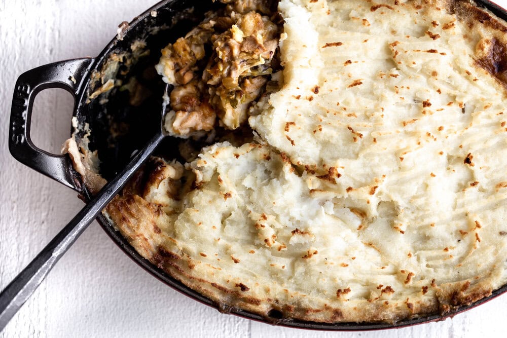 thanksgiving leftover shepherd's pie using mashed potatoes and turkey