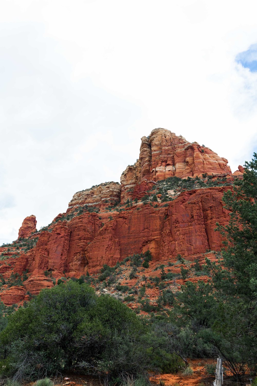 sedona arizona red mountains