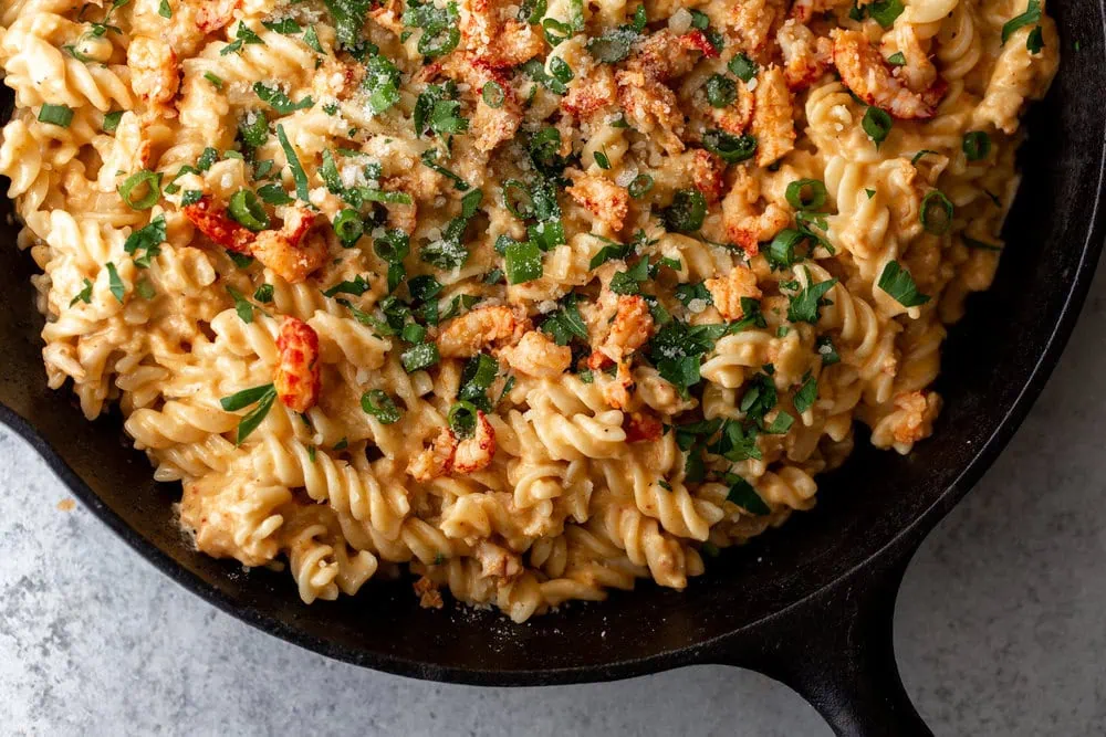 cajun crawfish mac and cheese recipe from cooking with cocktail rings