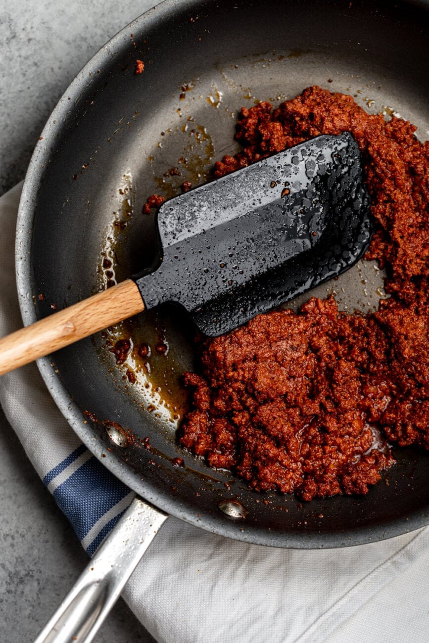 cooked mexican chorizo in pan.