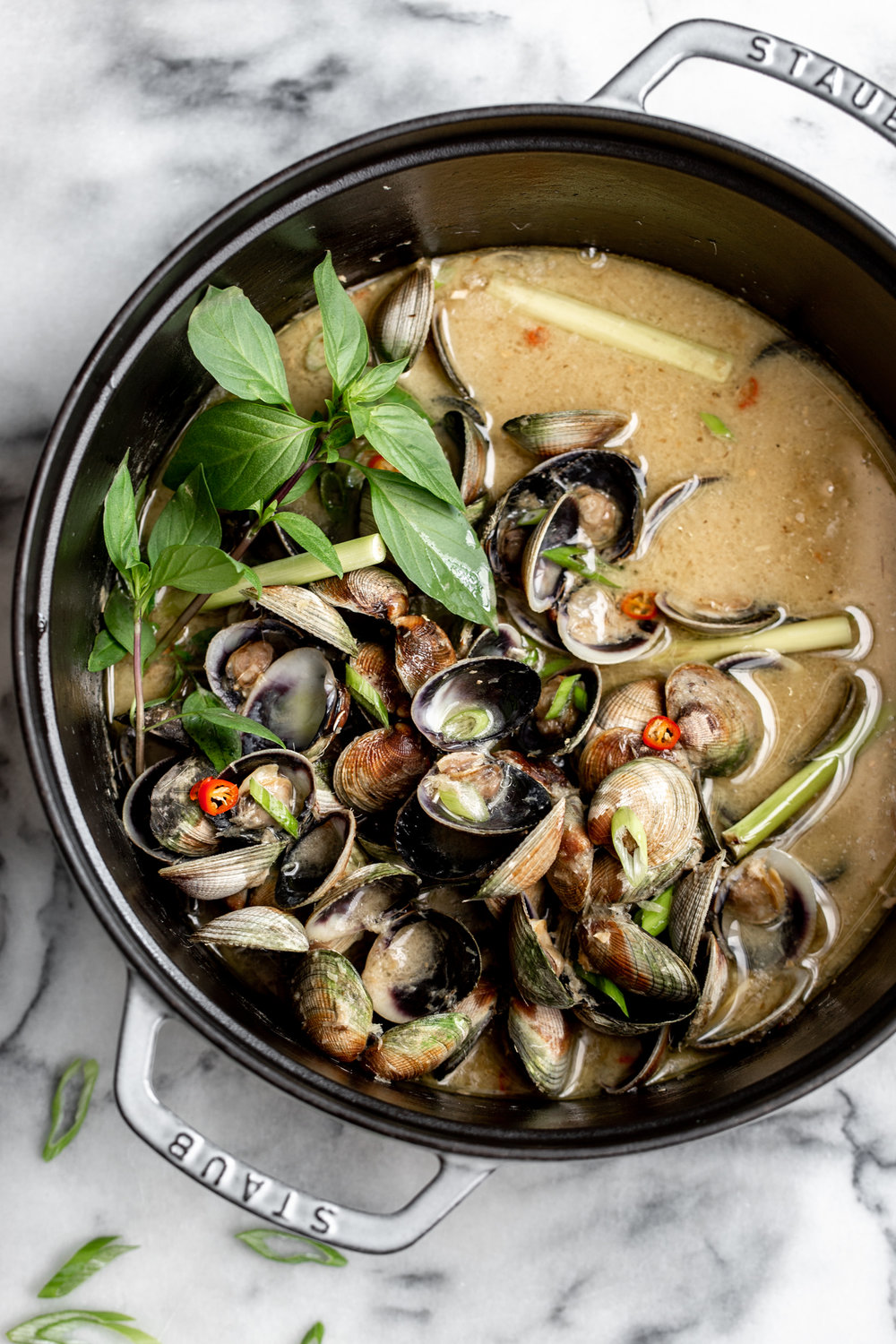 thai lemongrass coconut clams recipe with thai basil