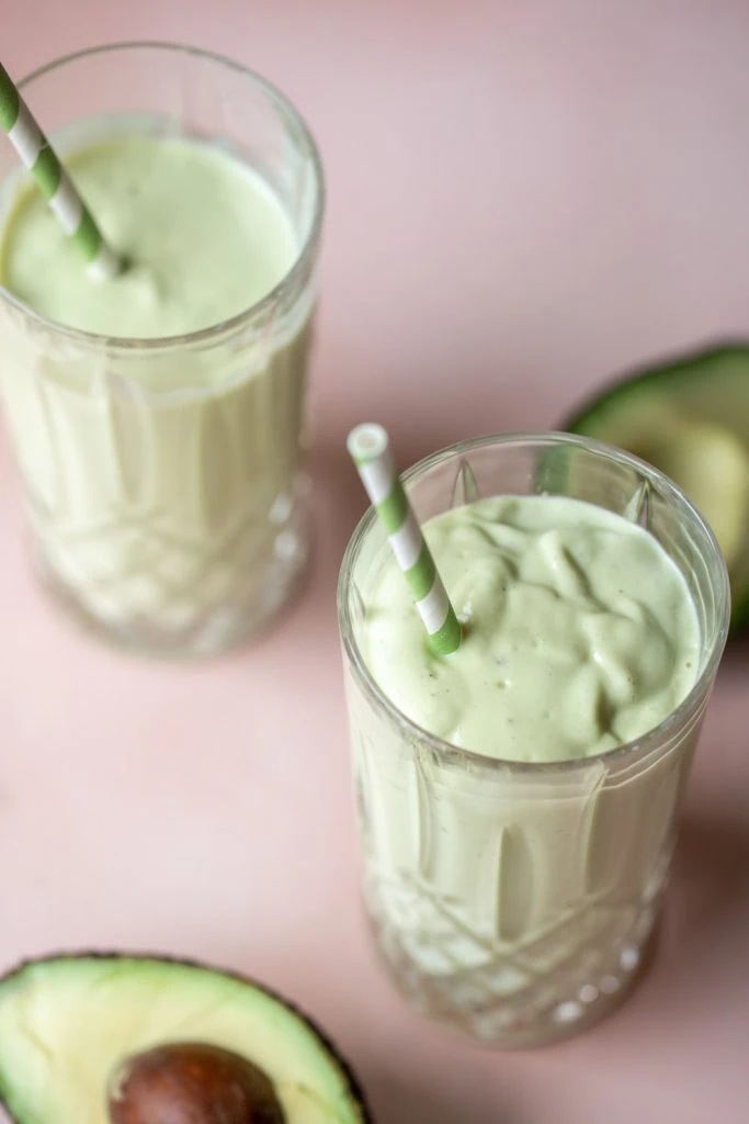 avocado lassi smoothie