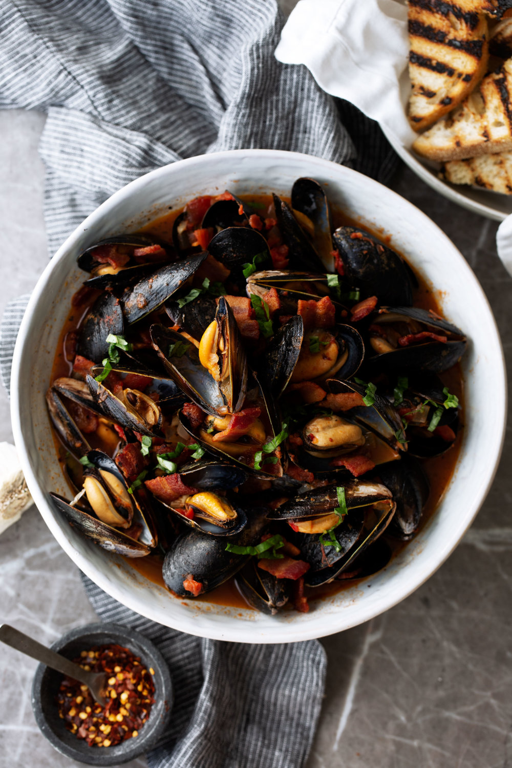 mussels in tomato broth with bacon recipe with grilled bread