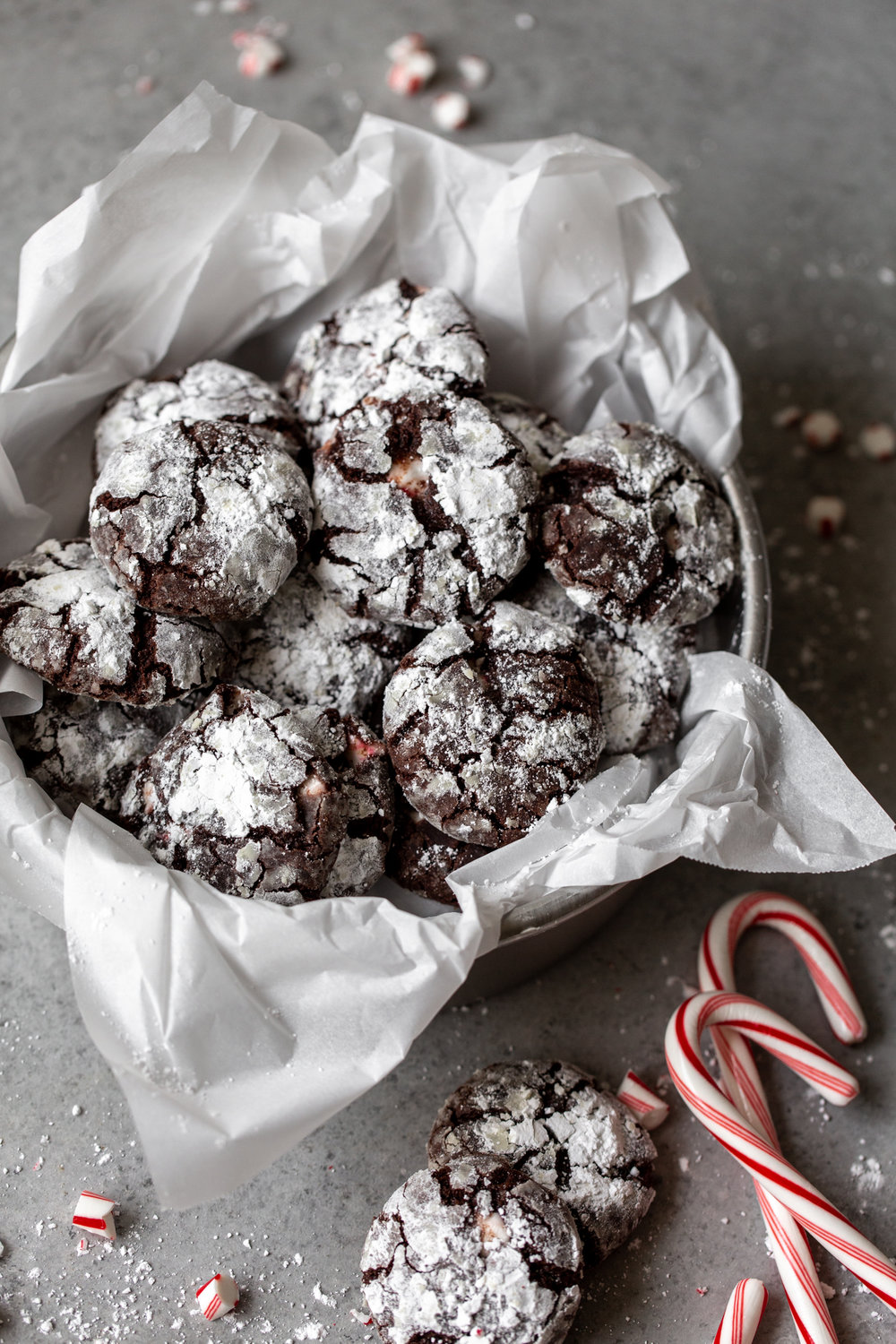 chocolate peppermint crinkle holiday cookies recipe from cooking with cocktail rings