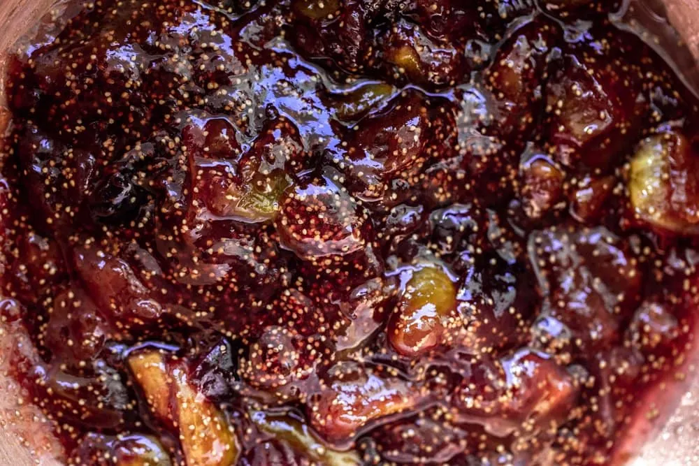 closeup fig jam recipe from cooking with cocktail rings