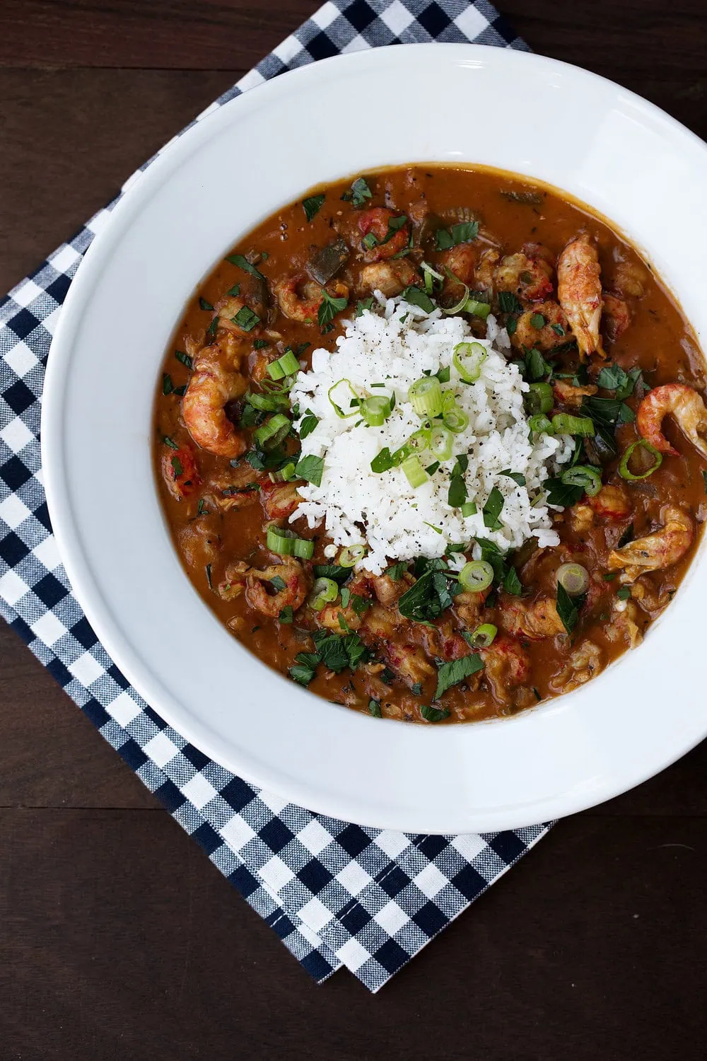 crawfish etouffee recipe with white rice and green onion