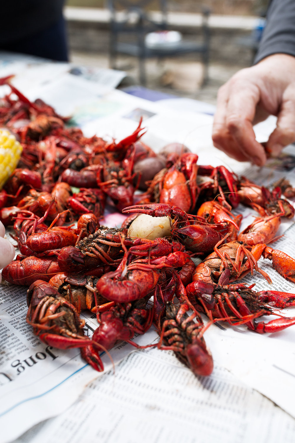 traiditonal crawfish boil recipe from cooking with cocktail rings closeup