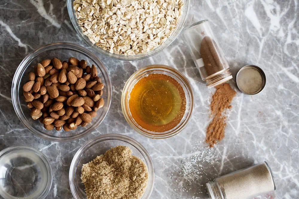 honey almond granola ingredients