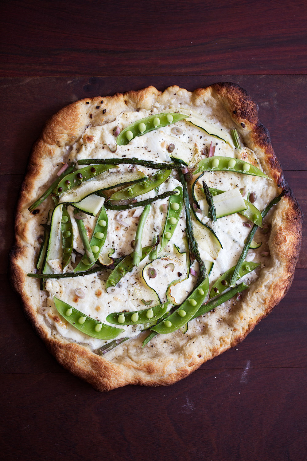 grilled green spring veggie pizza