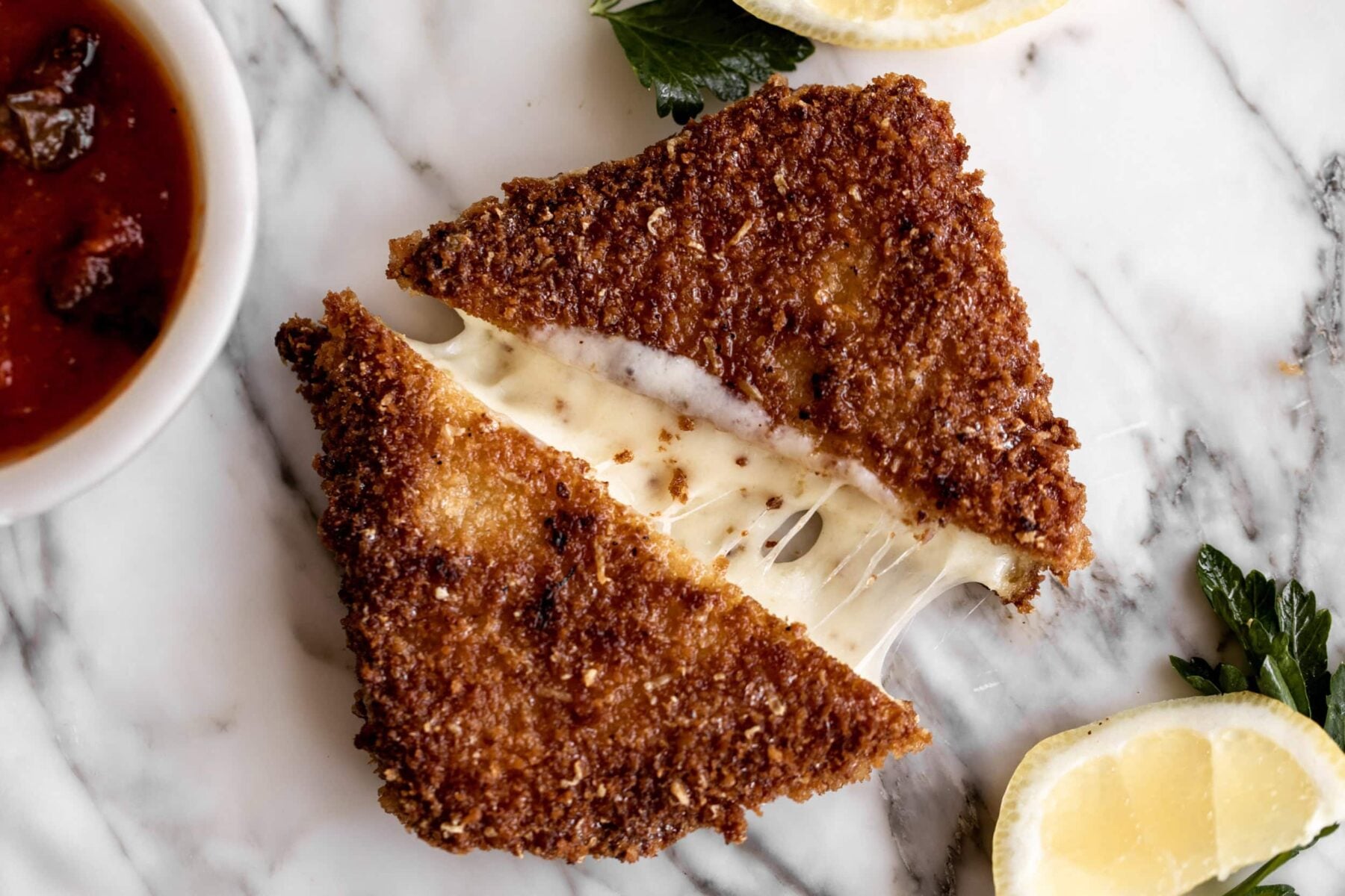 fried mozzarella en carozza sandwiches cheese pull.