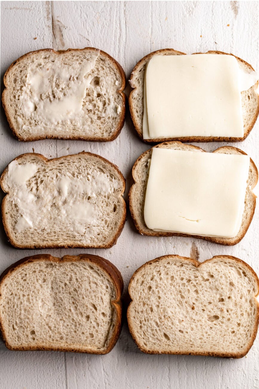 Mozzarella en Carrozza Recipe bread and cheese prepped.
