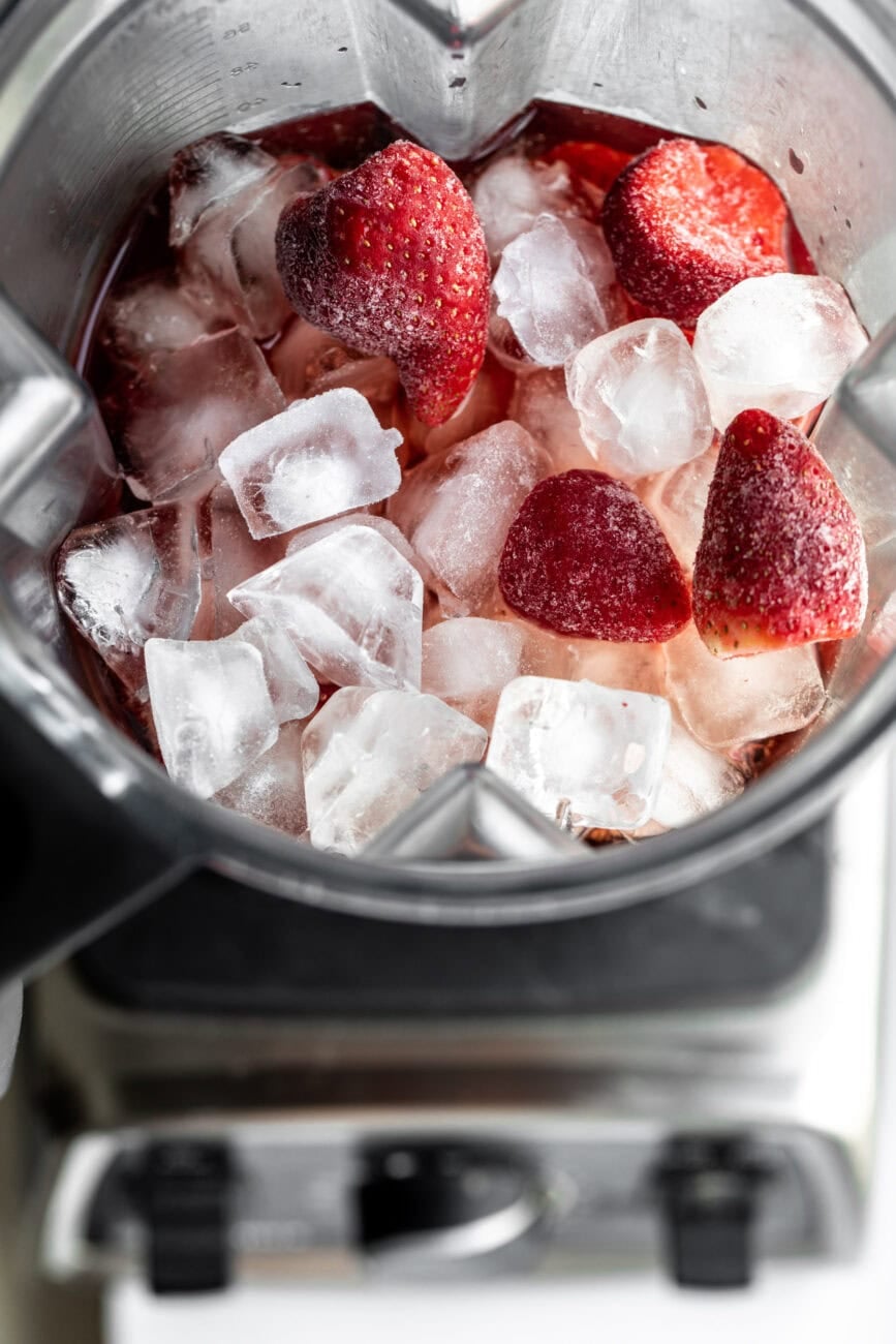 Frosé ingredients in blender.
