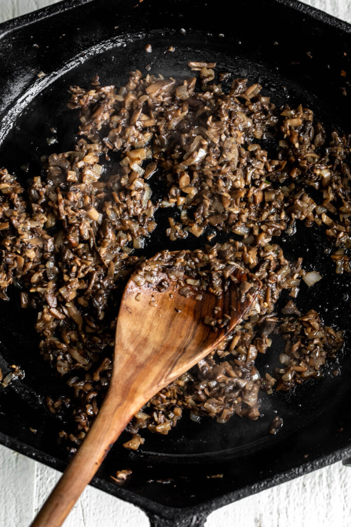 how to make duxelles in cast iron pan