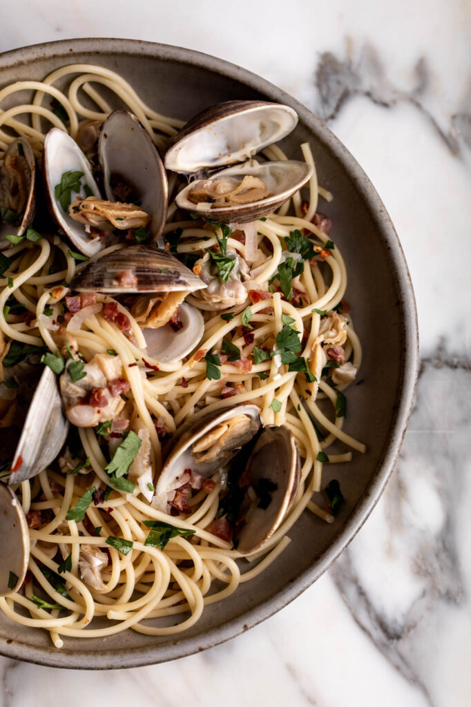 spaghetti alle vongole with littleneck clams