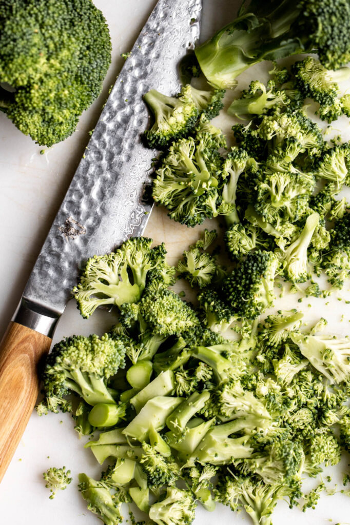 sliced broccoli for Broccoli Cheddar Mac and Cheese