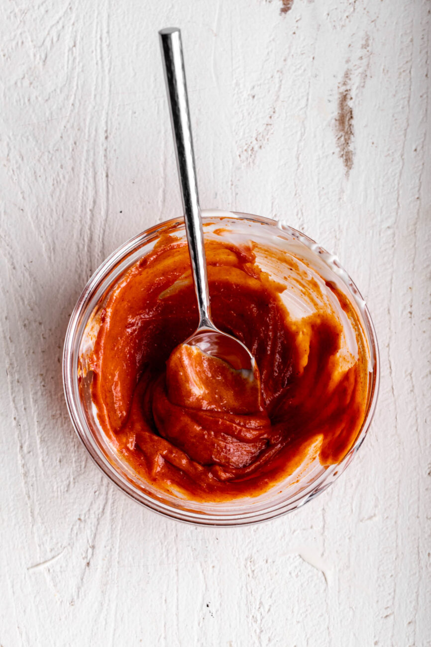 gochujang with mayonnaise in small bowl.