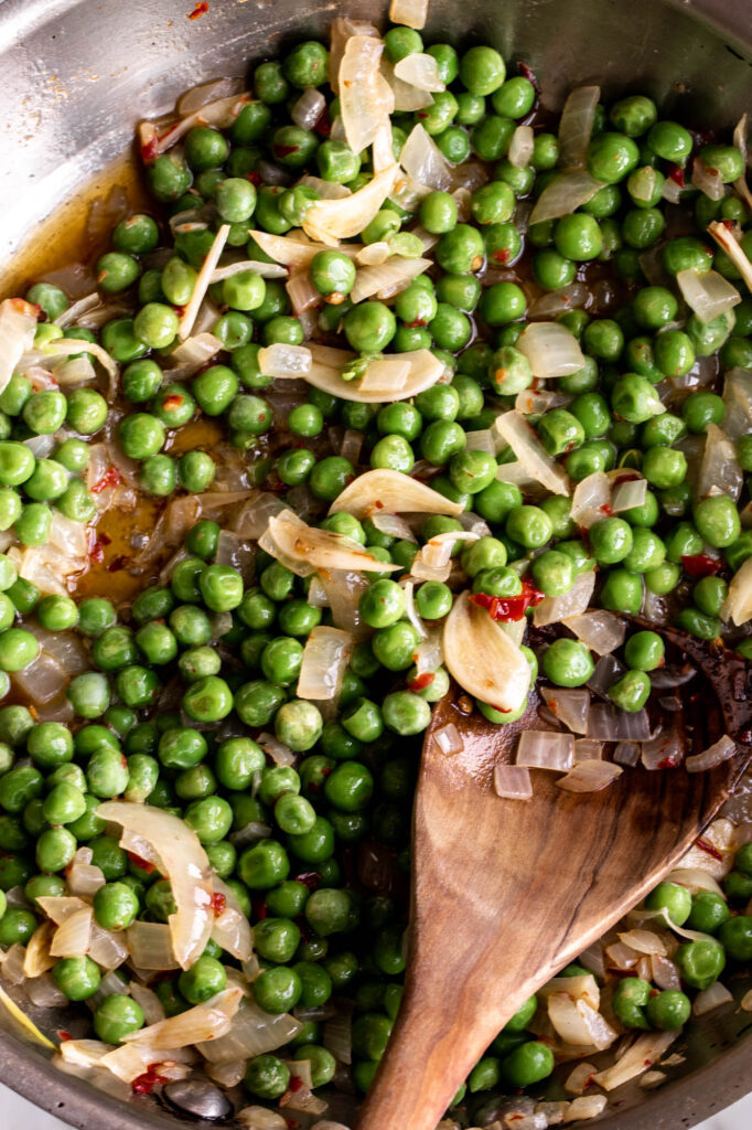 peas with sauted onion for tuna pasta