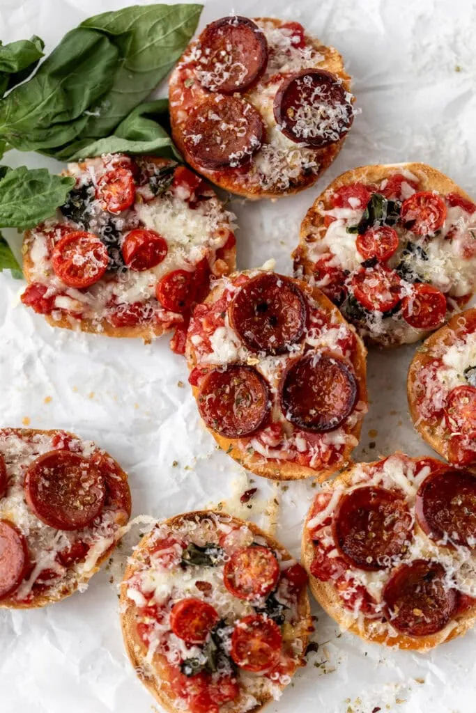 quick and easy pizza bagel bites.
