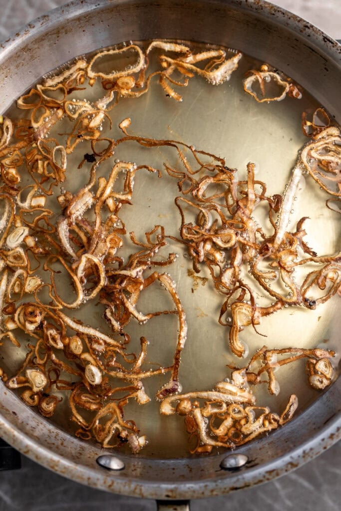 fried crispy shallots.