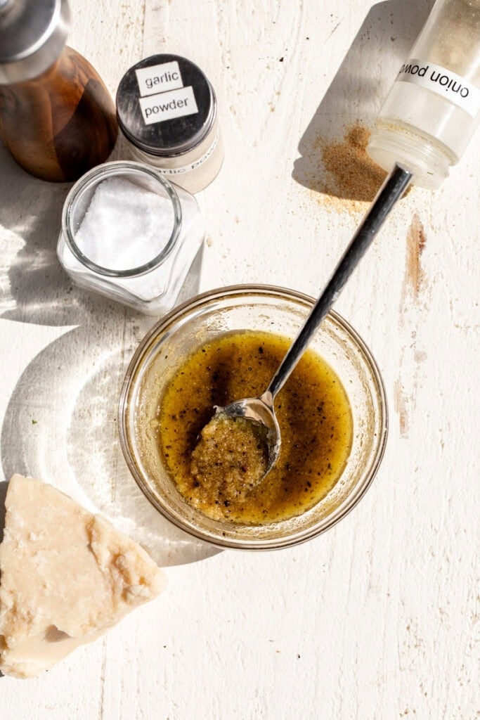 sour cream and onion crispy potatoes - in photo: mixed spiced oil.