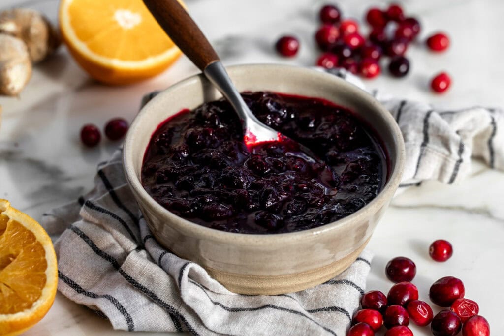 homemade cranberry sauce recipe with red wine and ginger.