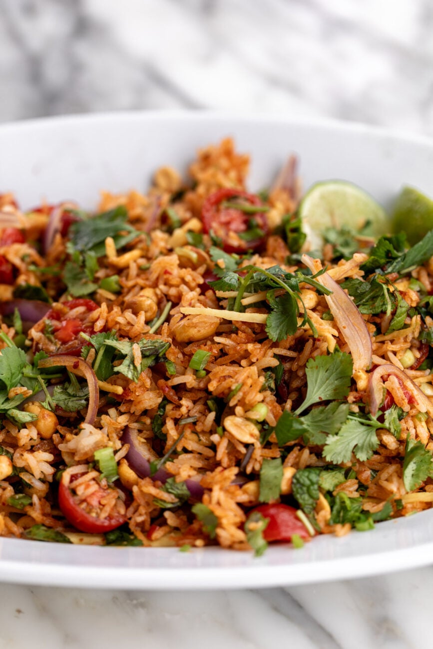 thai baked crispy rice salad on platter. 